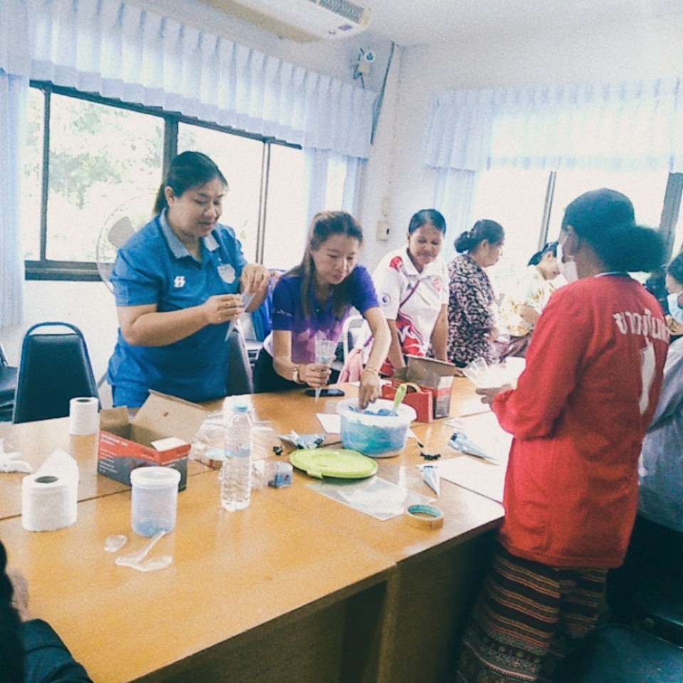 LINE ALBUM อบรมอาชีพกลุ่มแม่บ้าน ๒๔๐๘๐๕ 4