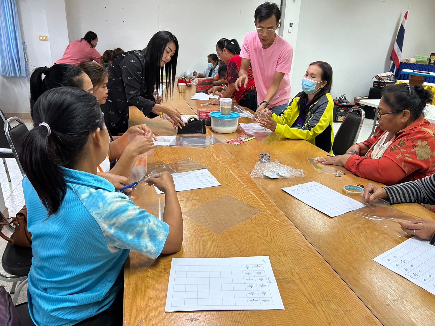 LINE ALBUM อบรมอาชีพกลุ่มแม่บ้าน ๒๔๐๘๐๕ 55