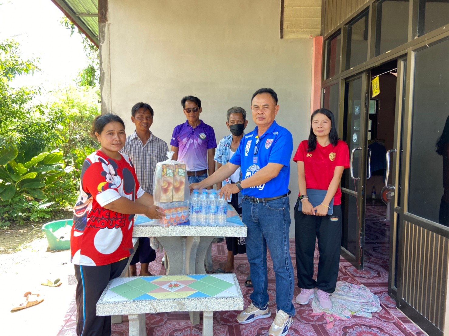 LINE ALBUM mxb khxng pen kalang ci khrxbkhraw phu thi pi thang 231016 14