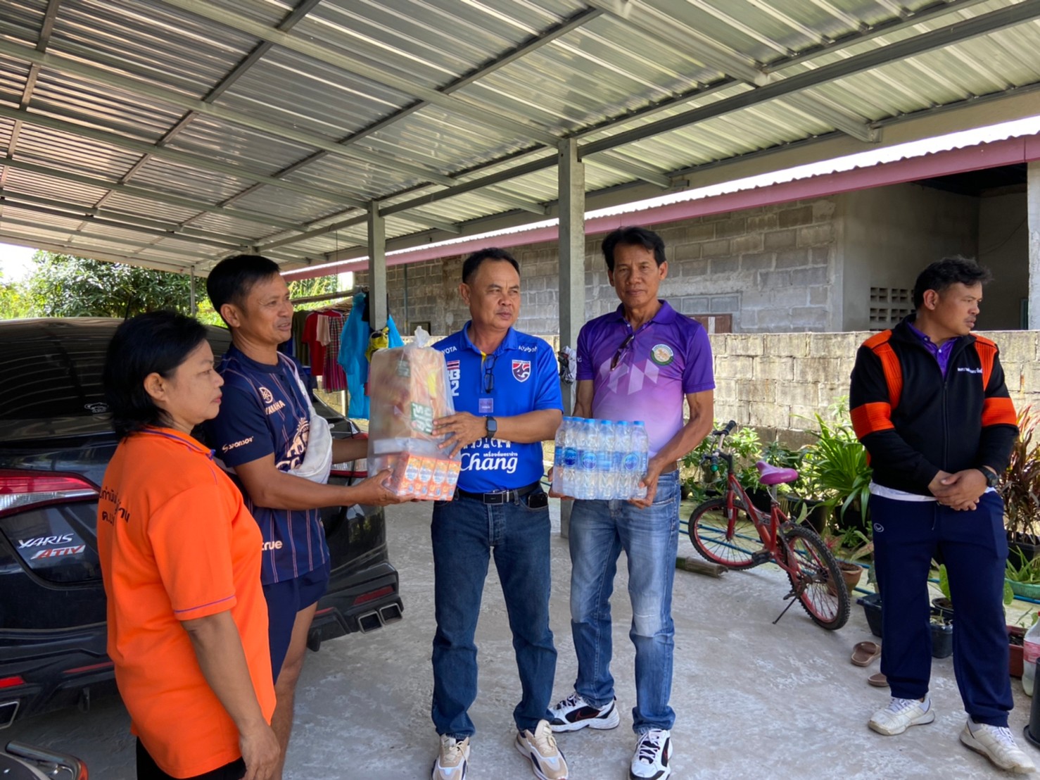 LINE ALBUM mxb khxng pen kalang ci khrxbkhraw phu thi pi thang 231016 25